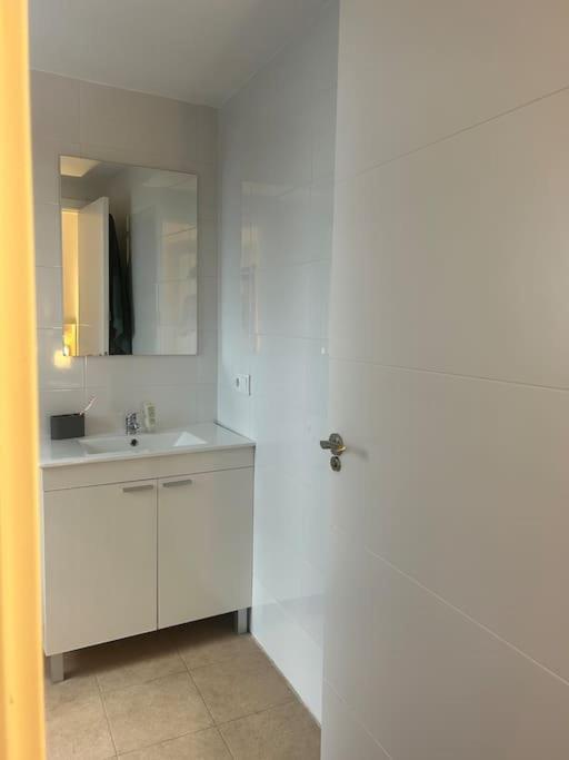 Petite California Duenas Apartment Seville